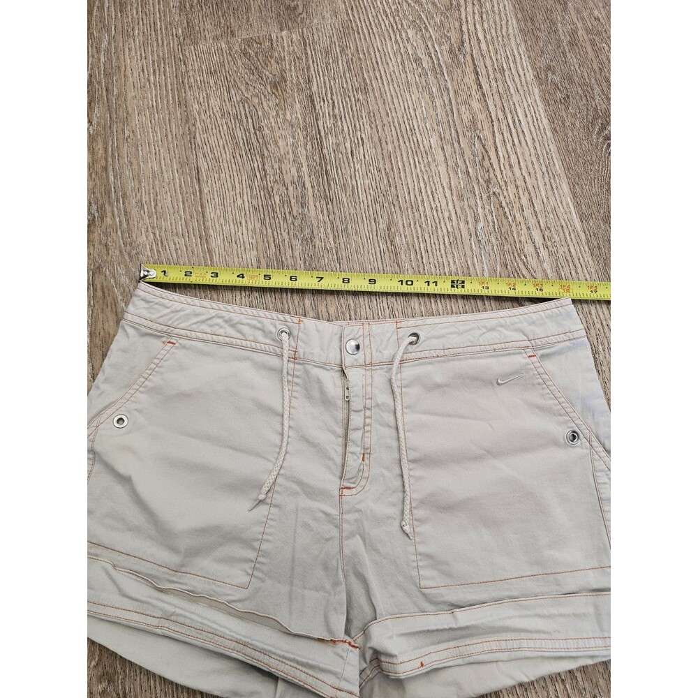 Nike Women's Beige Mini Short Size Medium - Picture 4 of 6